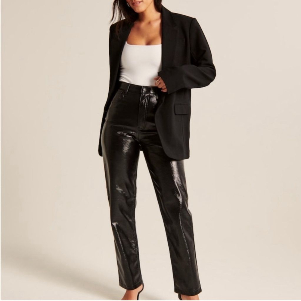 Abercrombie & Fitch Curve Love 90s Straight Ultra High Rise Vegan Leather Pants